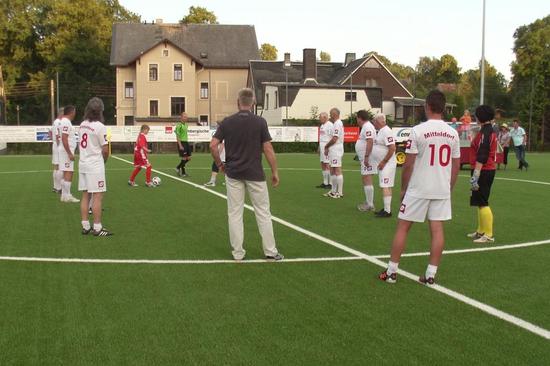 Fußballturnier auf dem Kunstrasen